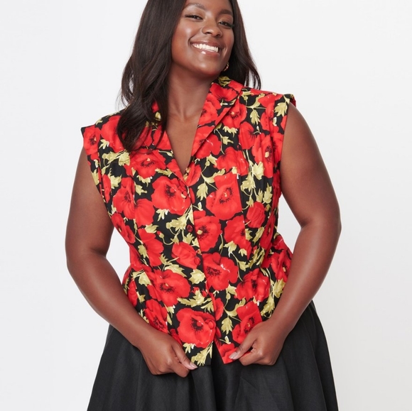Magnolia Place Plus Size Black & Red Poppy Floral Print Tamara Top - Picture 3 of 6